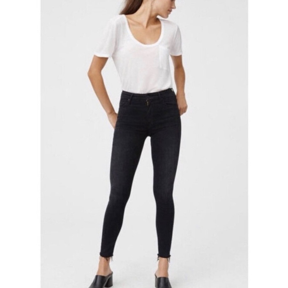MOTHER High Waisted Looker Ankle Fray in Blackbird Wash- Size 26
